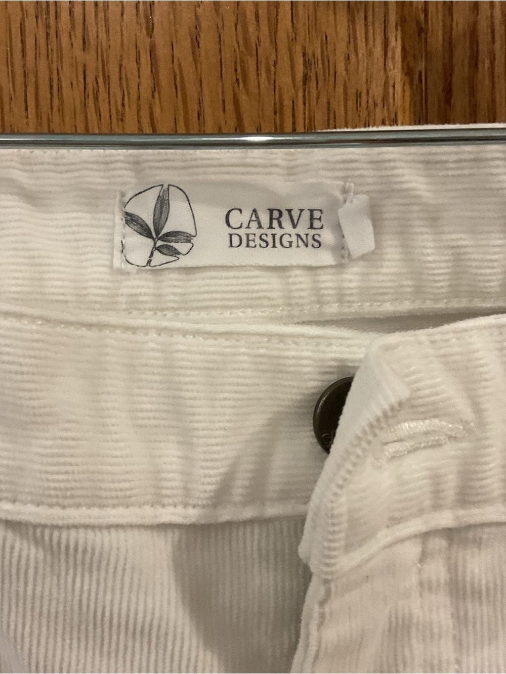 Carve Designs White Corduroy Bermuda Shorts Organic Cotton Size 10 - Picture 2 of 7